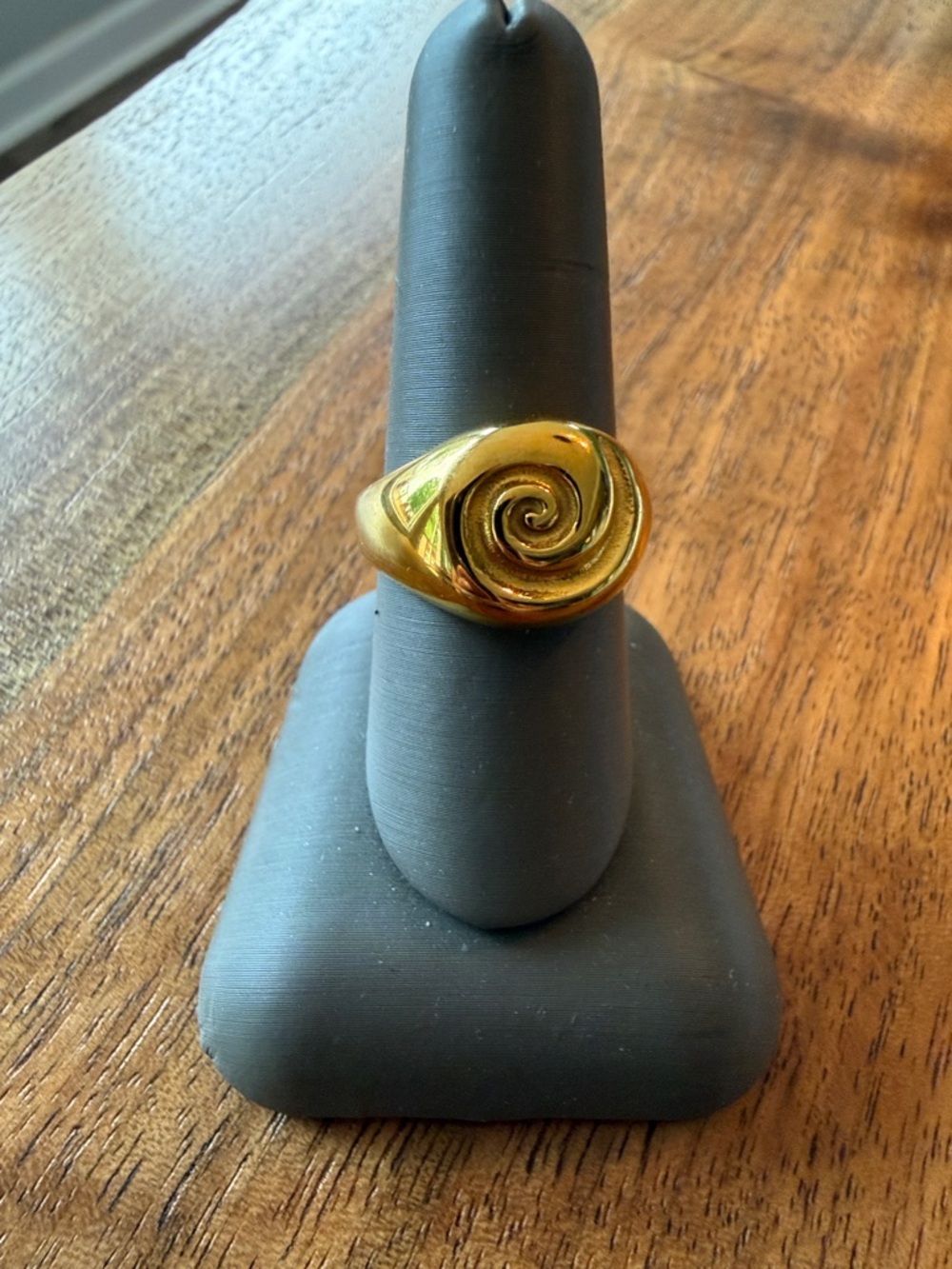 Ellie Vail Gold Swirl Signet Ring - Women Jewelry size 7